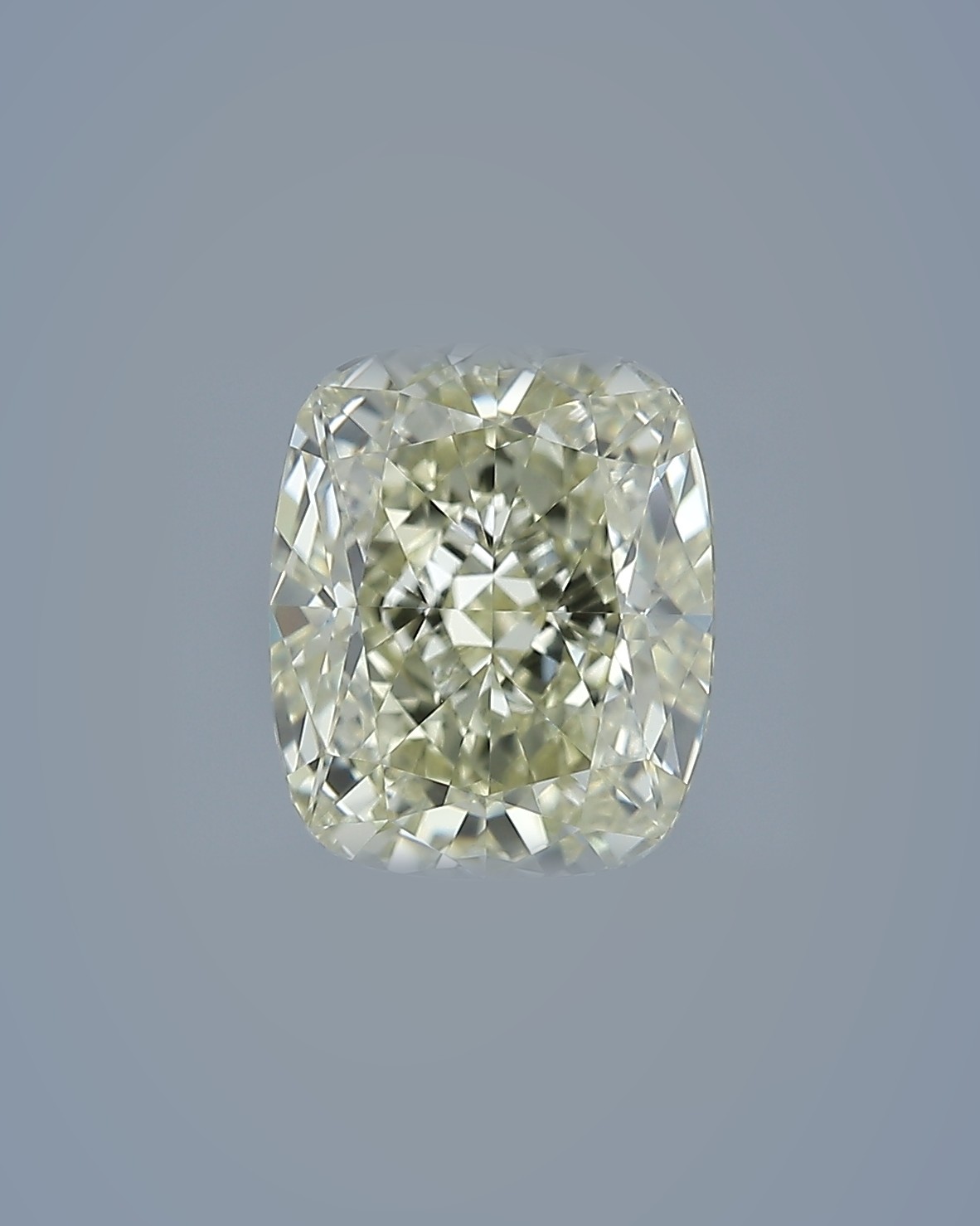 3.50 ct Cushion Fancy Colour Diamond, Fancy Yellow